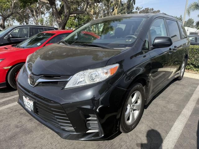 2020 Toyota Sienna LE