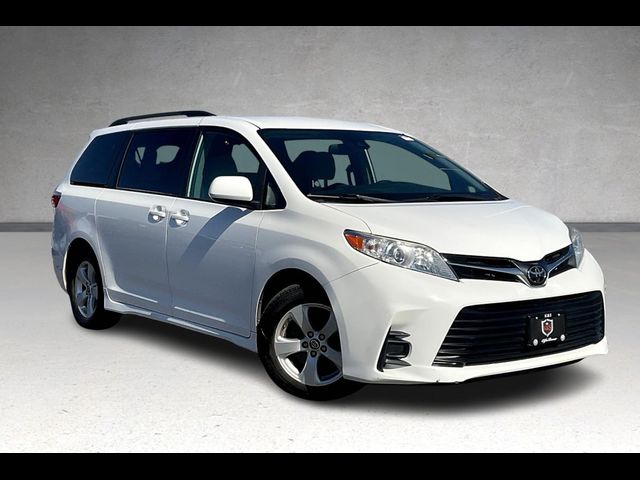 2020 Toyota Sienna LE Mobility