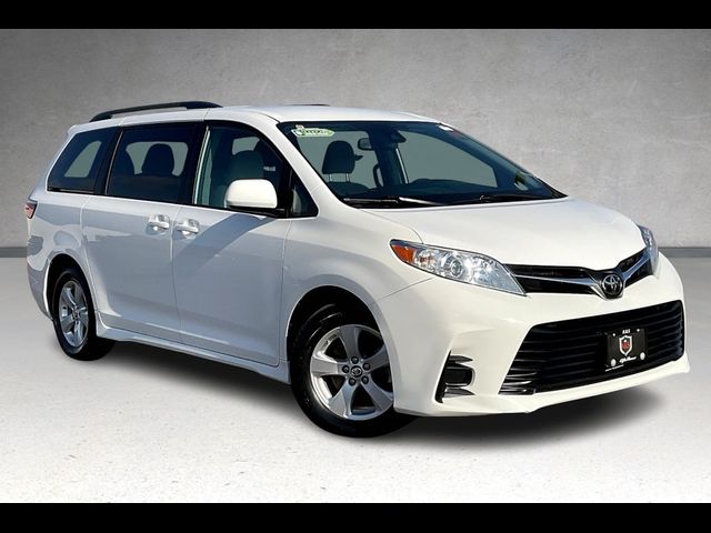 2020 Toyota Sienna LE Mobility