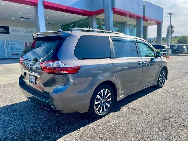 2020 Toyota Sienna Limited Premium