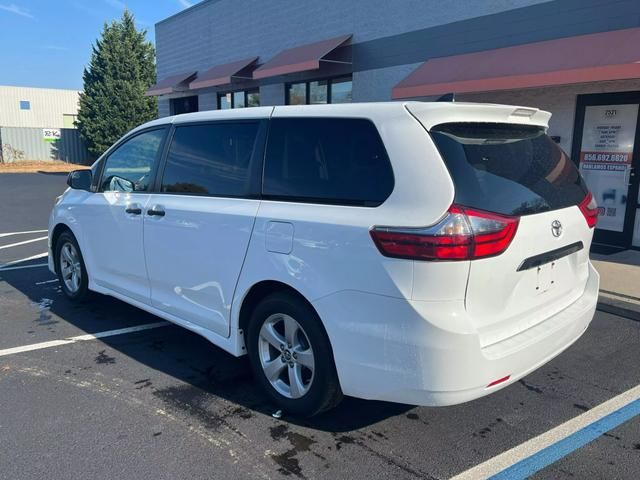 2020 Toyota Sienna L