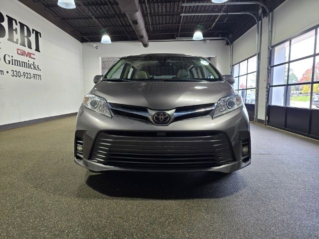 2020 Toyota Sienna 