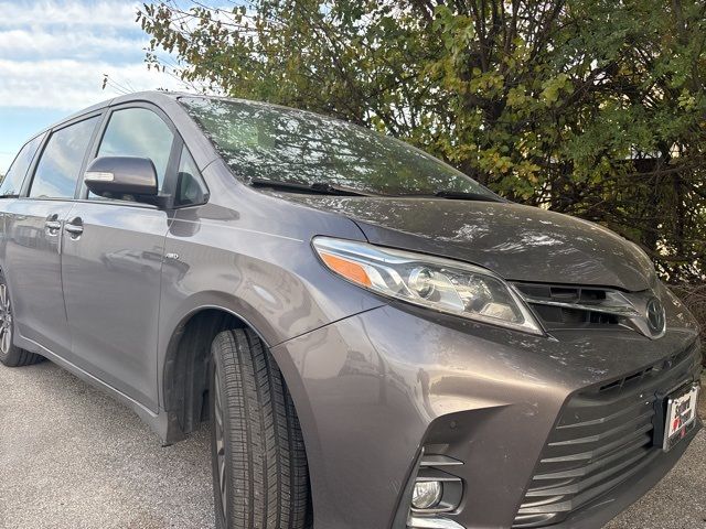 2020 Toyota Sienna 