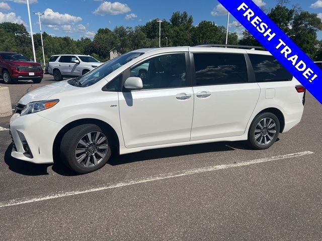 2020 Toyota Sienna 