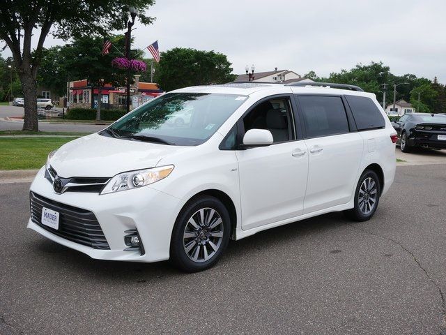 2020 Toyota Sienna 