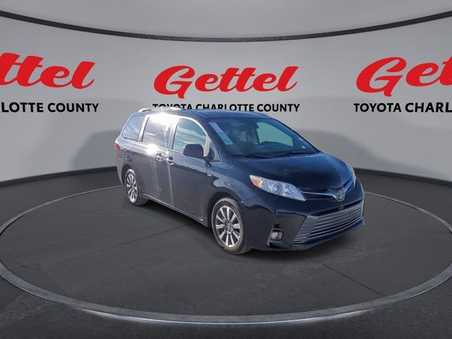 2020 Toyota Sienna XLE