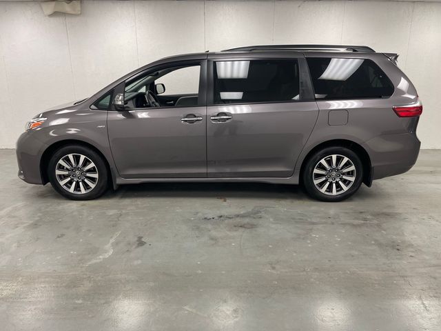 2020 Toyota Sienna 