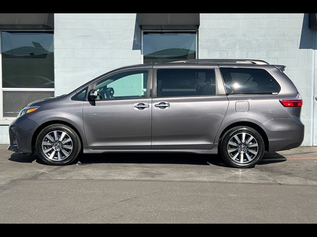 2020 Toyota Sienna 