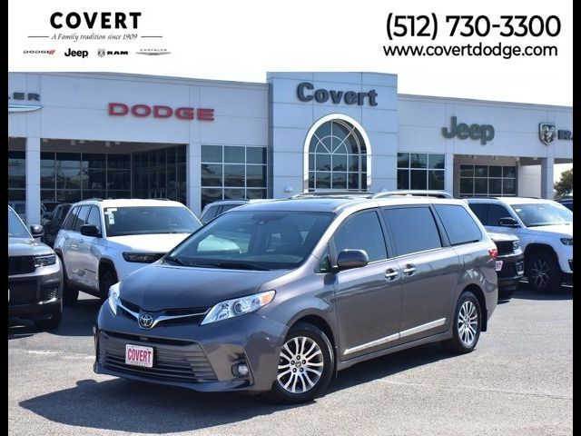 2020 Toyota Sienna 