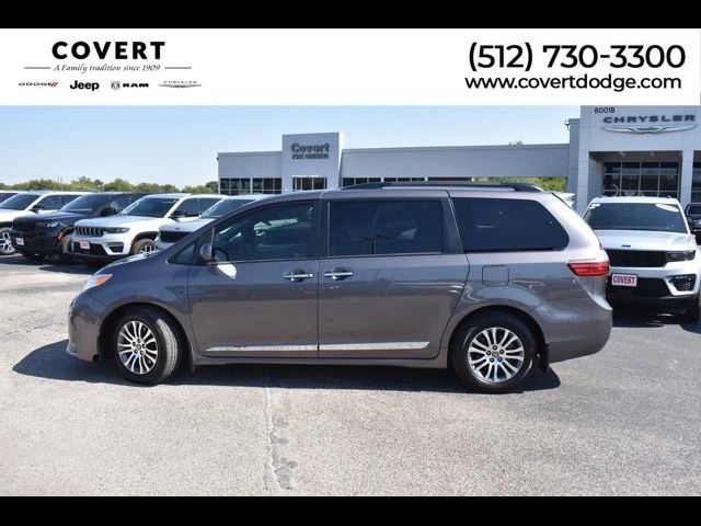 2020 Toyota Sienna 