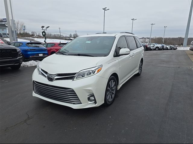 2020 Toyota Sienna 