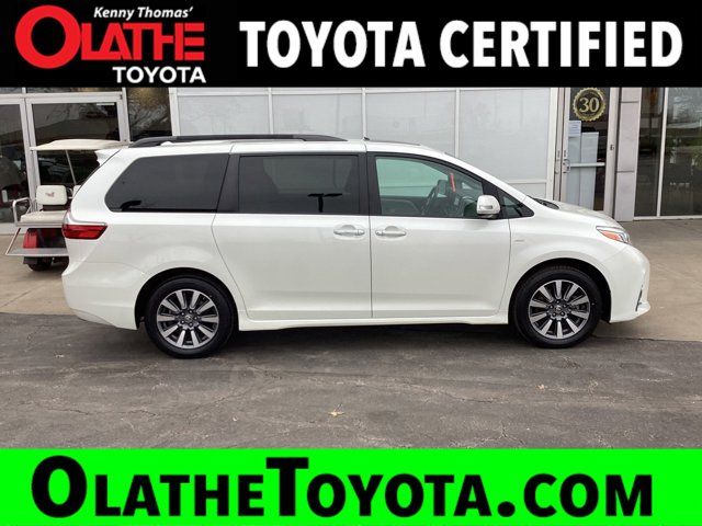 2020 Toyota Sienna 