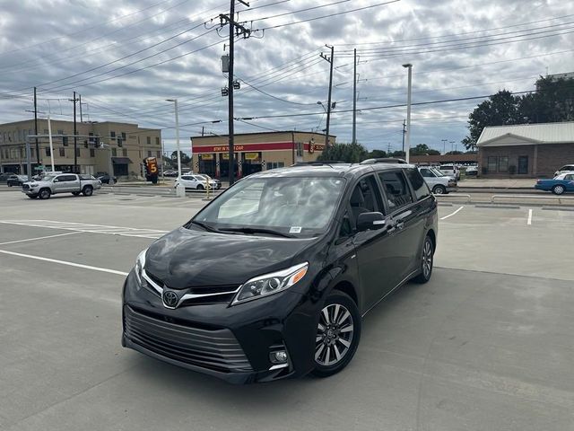 2020 Toyota Sienna XLE