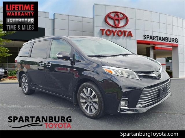 2020 Toyota Sienna XLE
