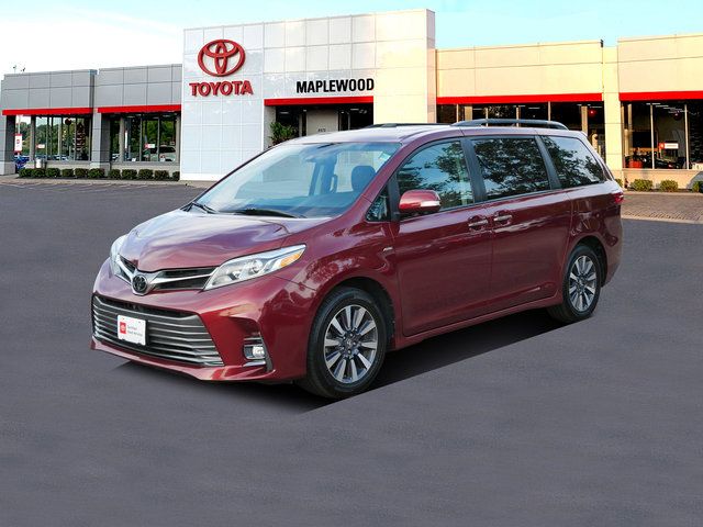 2020 Toyota Sienna XLE