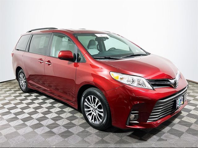 2020 Toyota Sienna Limited Premium