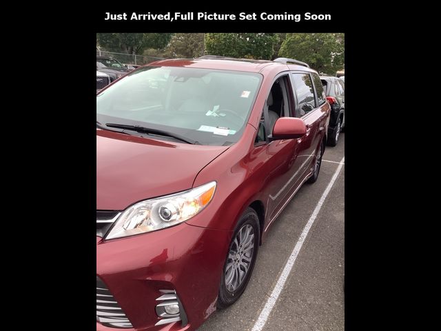 2020 Toyota Sienna Limited Premium