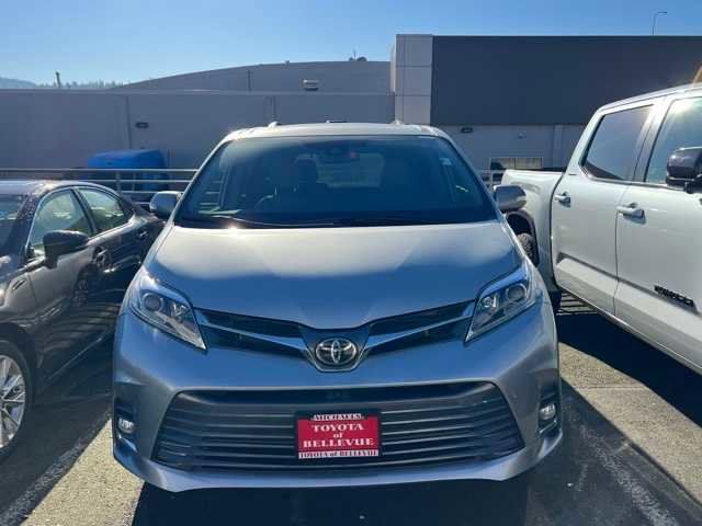 2020 Toyota Sienna Limited Premium