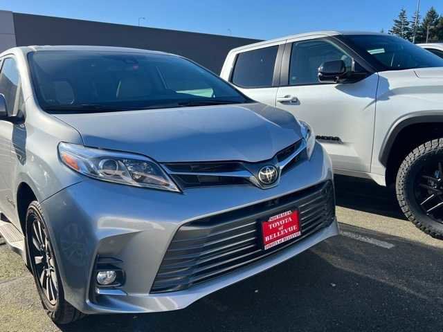 2020 Toyota Sienna Limited Premium