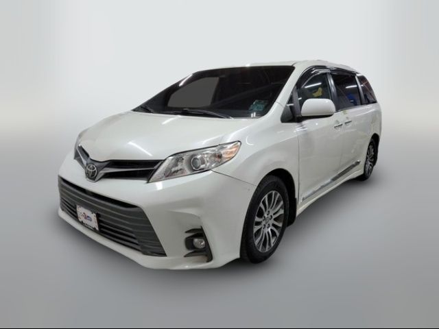 2020 Toyota Sienna 