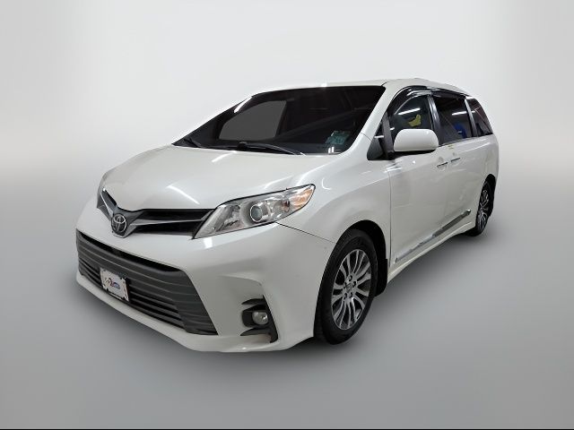 2020 Toyota Sienna 