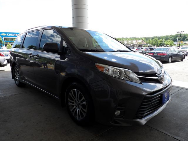 2020 Toyota Sienna Limited Premium