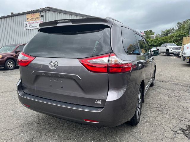 2020 Toyota Sienna 