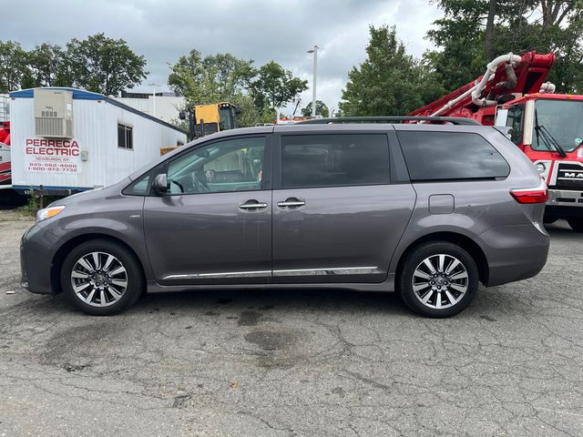 2020 Toyota Sienna 