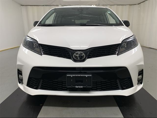 2020 Toyota Sienna SE