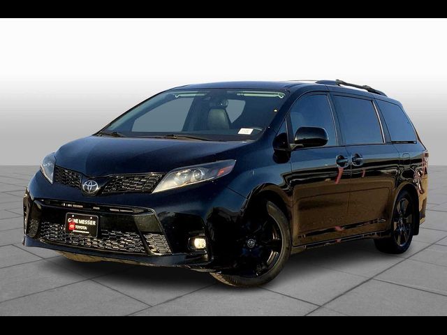 2020 Toyota Sienna SE