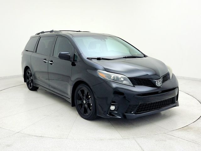 2020 Toyota Sienna SE