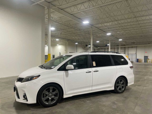 2020 Toyota Sienna SE