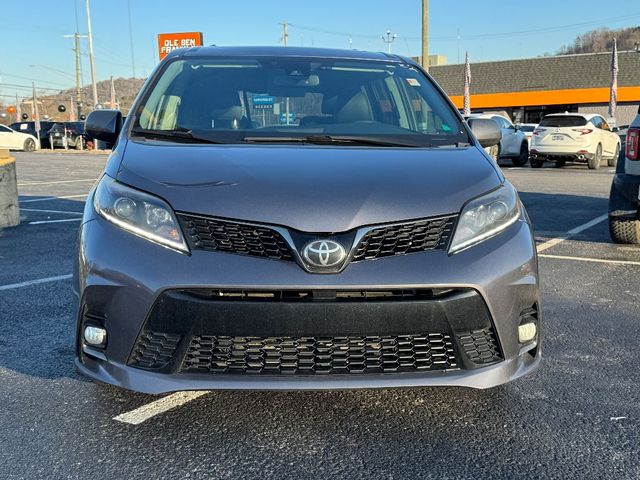 2020 Toyota Sienna SE