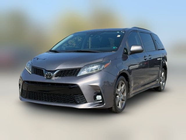 2020 Toyota Sienna SE