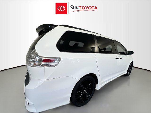 2020 Toyota Sienna SE