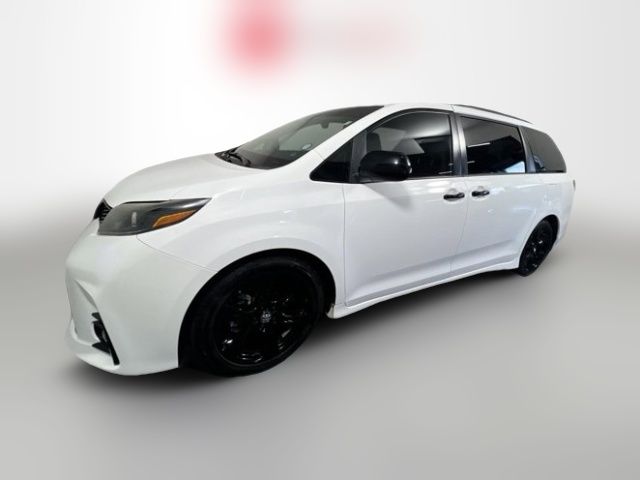 2020 Toyota Sienna SE