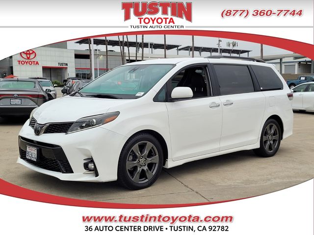 2020 Toyota Sienna SE