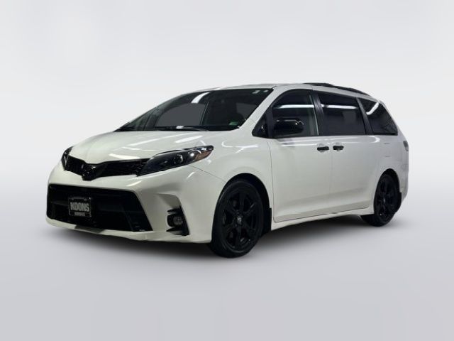 2020 Toyota Sienna SE