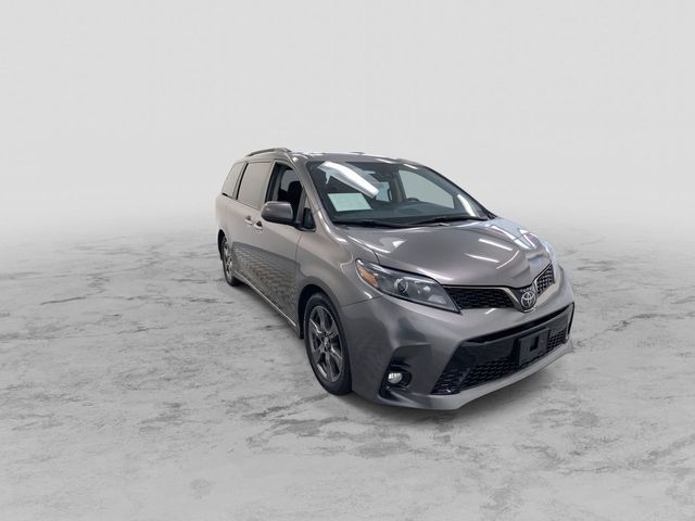 2020 Toyota Sienna SE