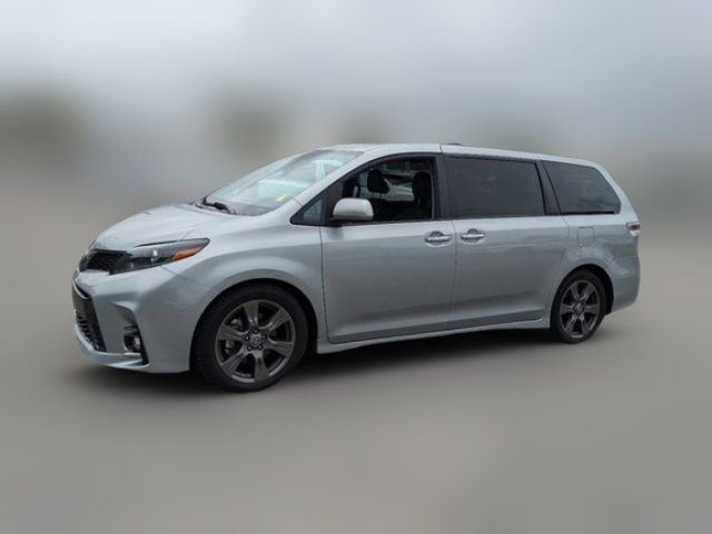 2020 Toyota Sienna SE