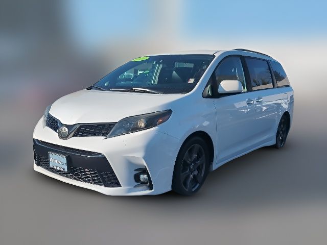 2020 Toyota Sienna SE