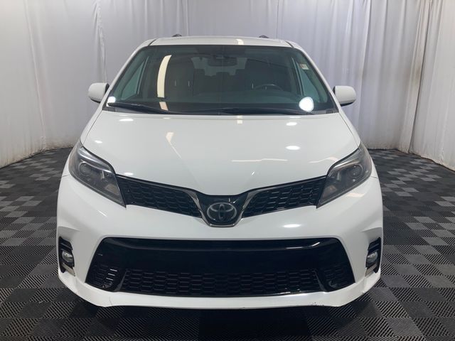 2020 Toyota Sienna SE