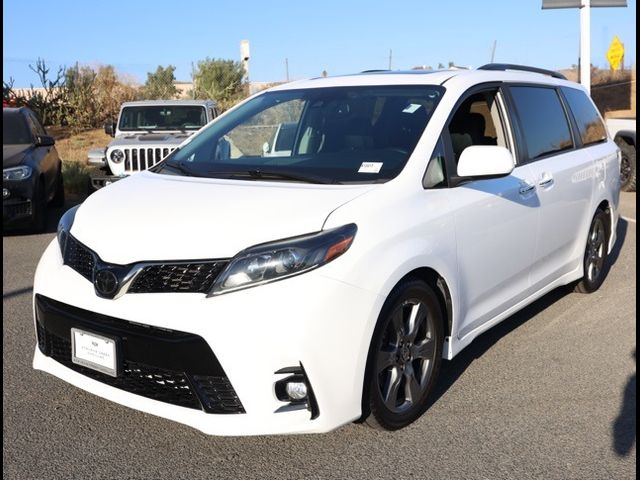 2020 Toyota Sienna 