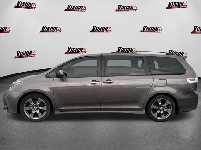 2020 Toyota Sienna SE