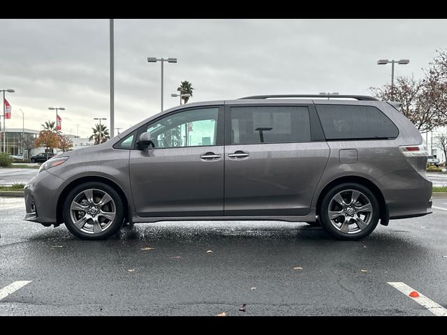 2020 Toyota Sienna 