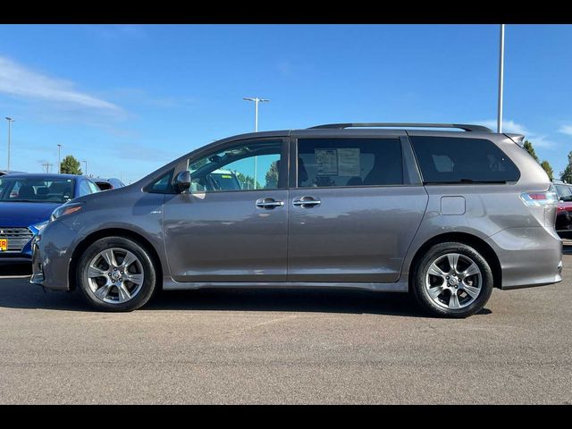 2020 Toyota Sienna SE Premium