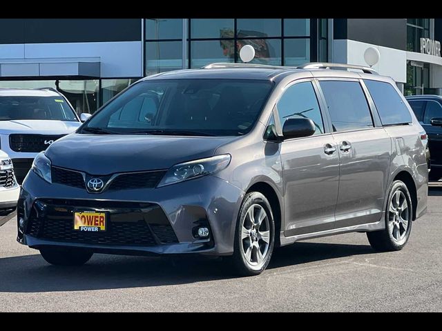 2020 Toyota Sienna SE Premium