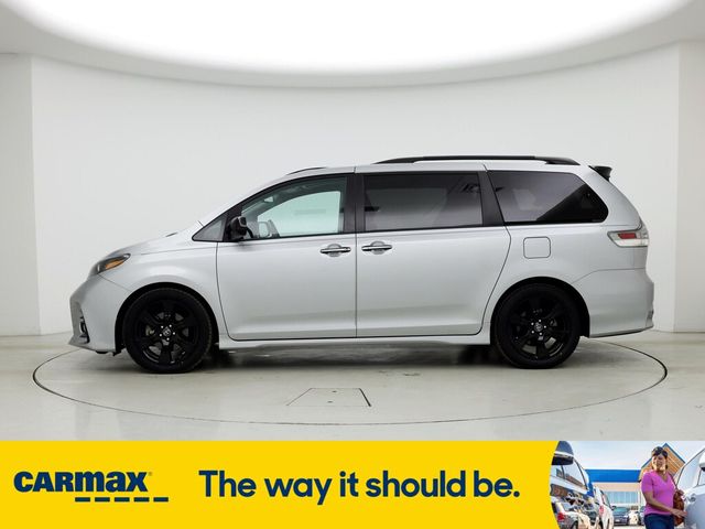 2020 Toyota Sienna SE Premium