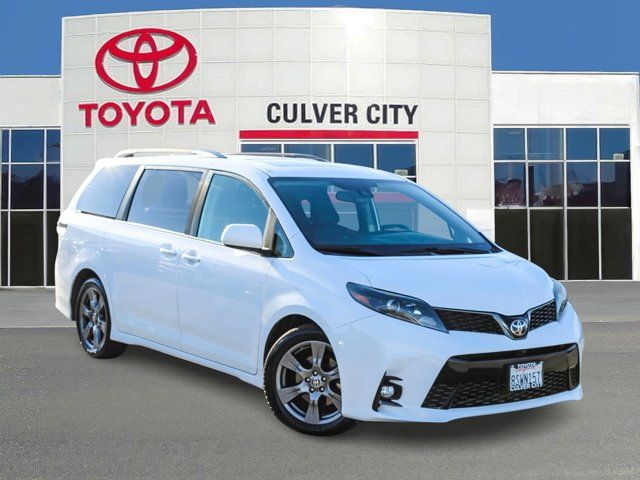 2020 Toyota Sienna SE Premium