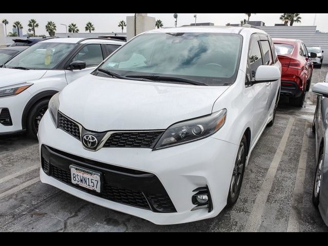 2020 Toyota Sienna SE Premium